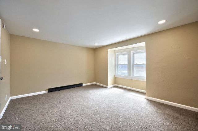 1415 W KING ST, York, PA 17404