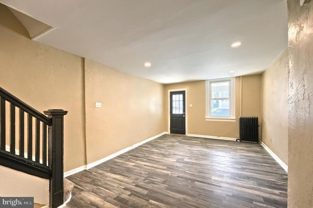 1415 W KING ST, York, PA 17404