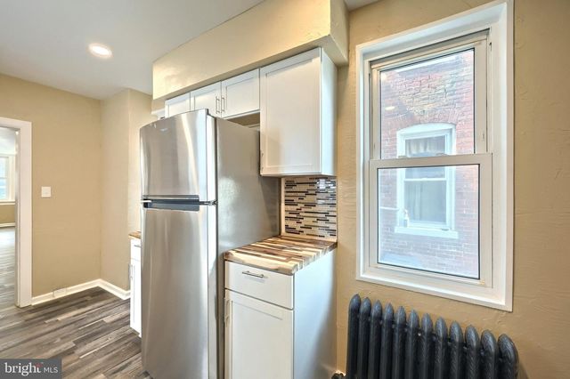 1415 W KING ST, York, PA 17404