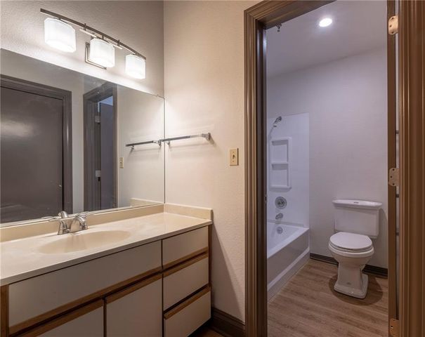 308 W 8th Street 510, Kansas City, MO 64105
