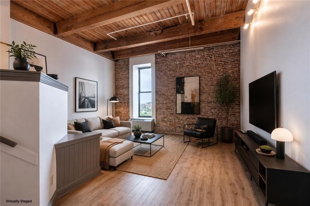 308 W 8th Street 510, Kansas City, MO 64105