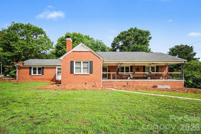 1224 Petes Road, Lincolnton, NC 28092