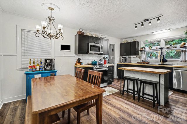 1224 Petes Road, Lincolnton, NC 28092