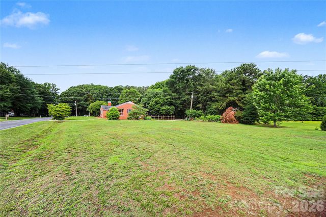 1224 Petes Road, Lincolnton, NC 28092