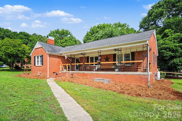 1224 Petes Road, Lincolnton, NC 28092
