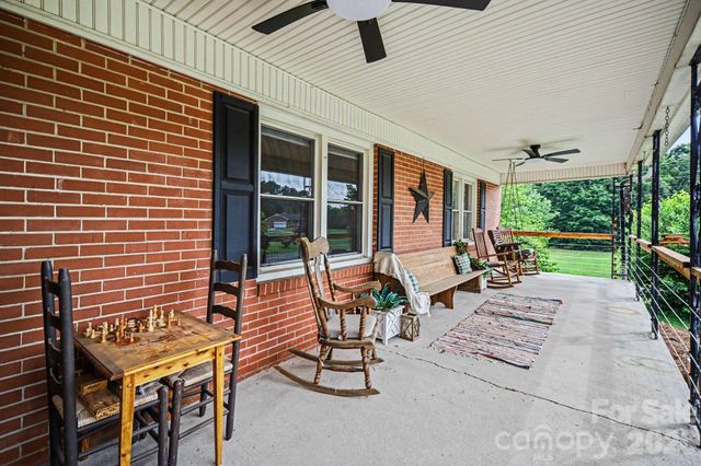 1224 Petes Road, Lincolnton, NC 28092