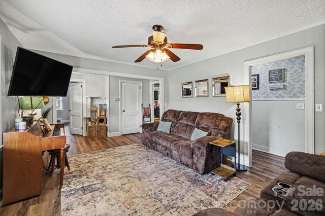 1224 Petes Road, Lincolnton, NC 28092