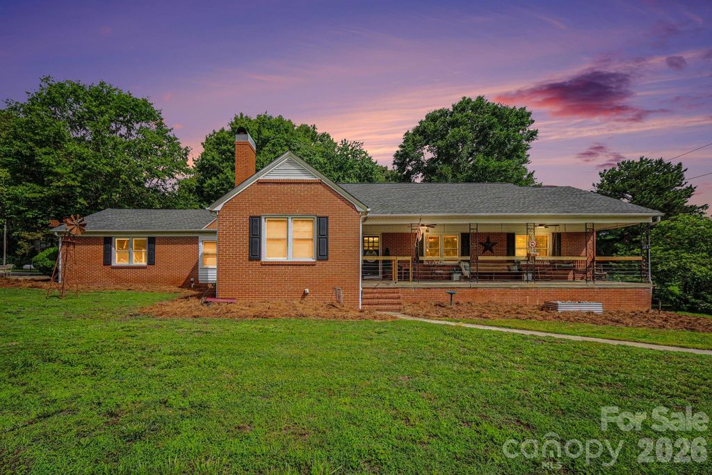 1224 Petes Road, Lincolnton, NC 28092