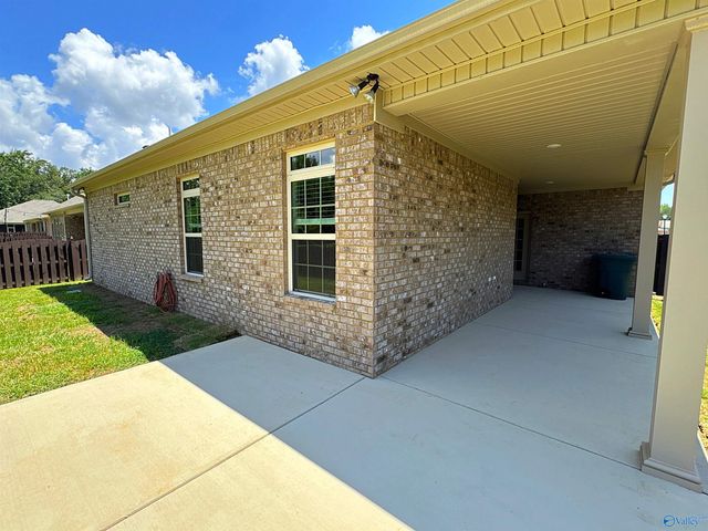 9574 Abington Cove Boulevard, Madison, AL 35757