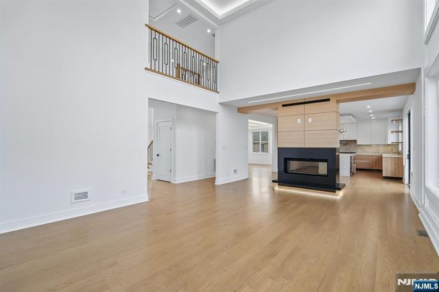 312 Bolz Street, Englewood Cliffs, NJ 07632