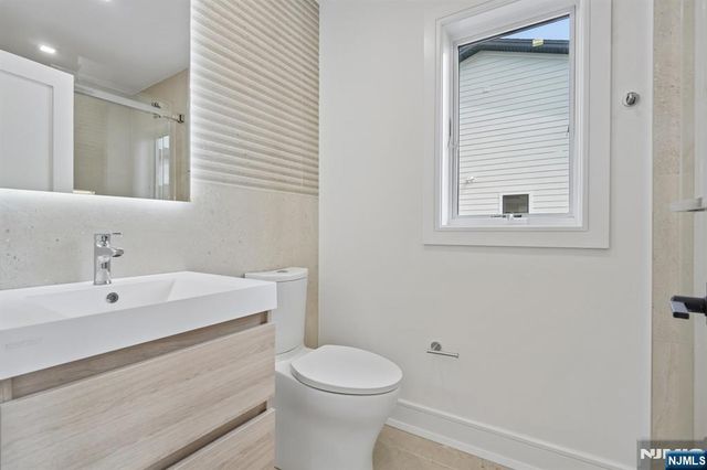312 Bolz Street, Englewood Cliffs, NJ 07632