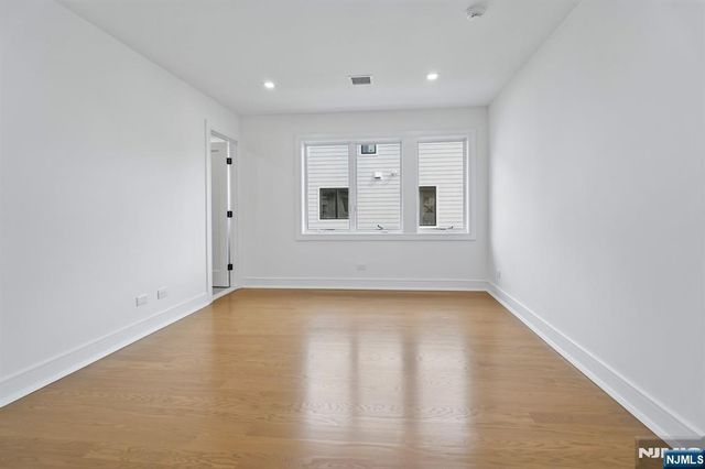 312 Bolz Street, Englewood Cliffs, NJ 07632