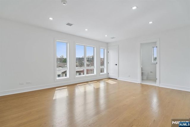 312 Bolz Street, Englewood Cliffs, NJ 07632