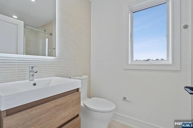 312 Bolz Street, Englewood Cliffs, NJ 07632