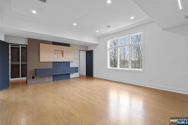312 Bolz Street, Englewood Cliffs, NJ 07632
