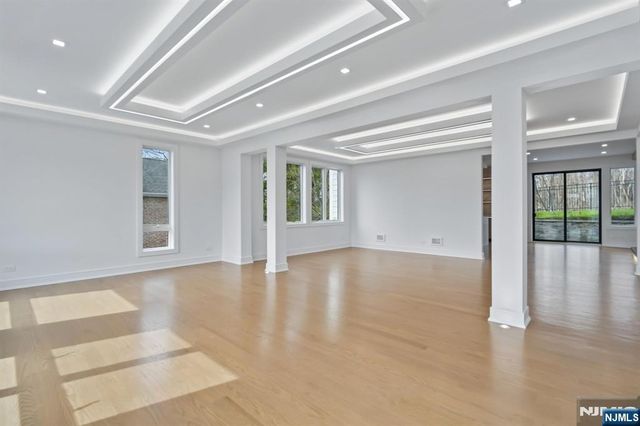312 Bolz Street, Englewood Cliffs, NJ 07632