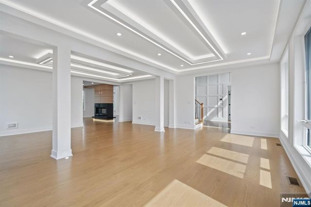 312 Bolz Street, Englewood Cliffs, NJ 07632