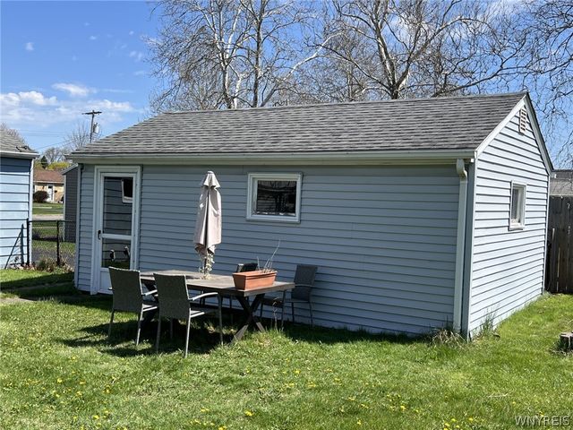 6721 Lindbergh Avenue, Niagara Falls, NY 14304