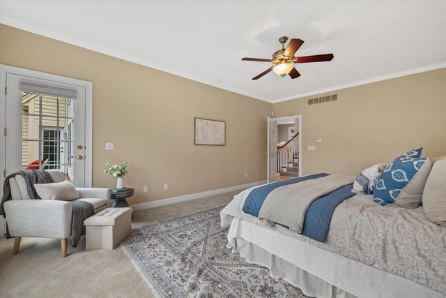 W282N4331 Somerset LANE, Pewaukee, WI 53072