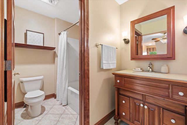 W282N4331 Somerset LANE, Pewaukee, WI 53072