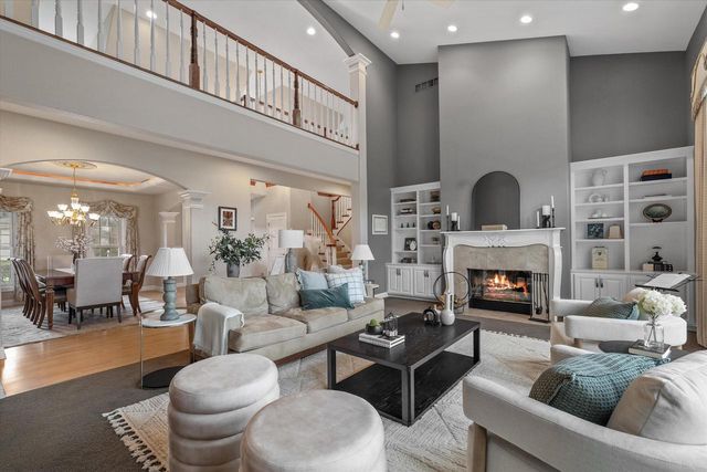 W282N4331 Somerset LANE, Pewaukee, WI 53072