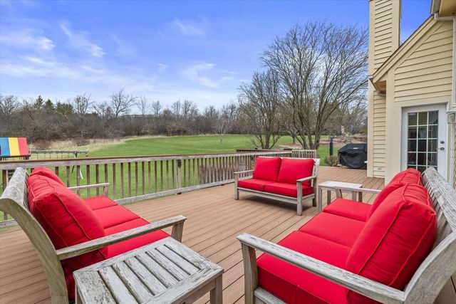 W282N4331 Somerset LANE, Pewaukee, WI 53072