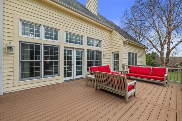 W282N4331 Somerset LANE, Pewaukee, WI 53072