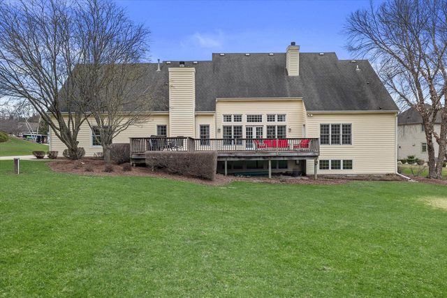 W282N4331 Somerset LANE, Pewaukee, WI 53072