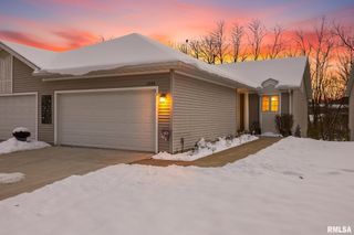 1320 W CRESS CREEK Court, Peoria, IL 61614