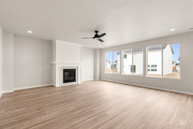 1742 Dyer St, Middleton, ID 83644