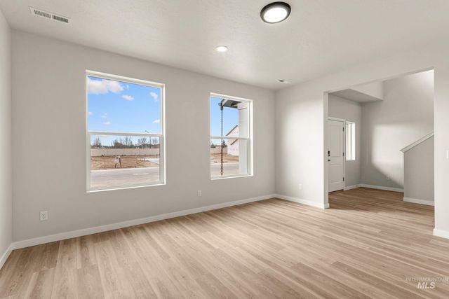 1742 Dyer St, Middleton, ID 83644