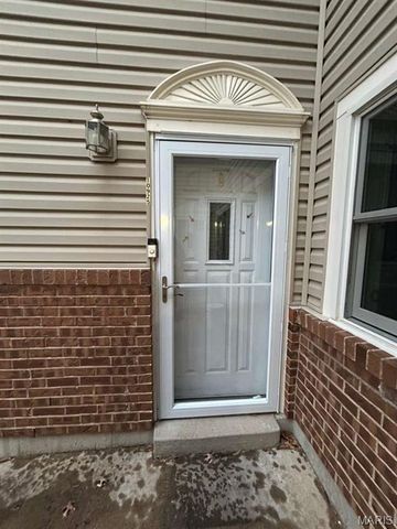 10925 Vauxhall Drive, St Louis, MO 63146