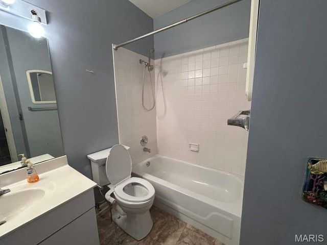 10925 Vauxhall Drive, St Louis, MO 63146