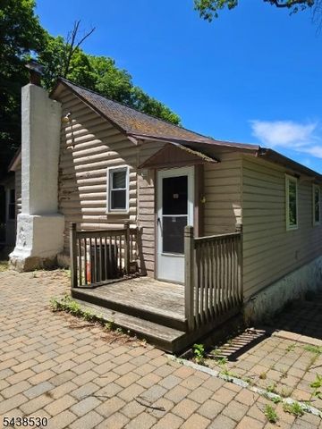 3 Carolina Ave, Jefferson Twp., NJ 07849
