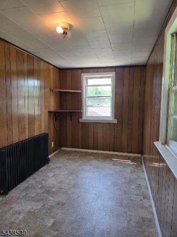 3 Carolina Ave, Jefferson Twp., NJ 07849