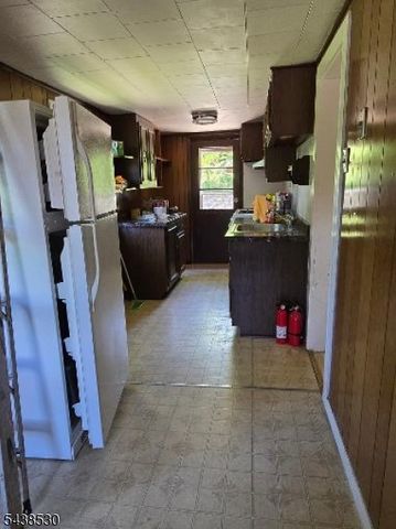 3 Carolina Ave, Jefferson Twp., NJ 07849