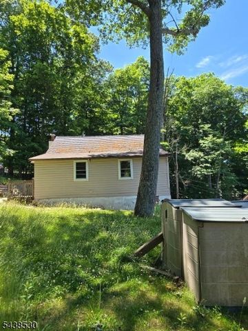 3 Carolina Ave, Jefferson Twp., NJ 07849