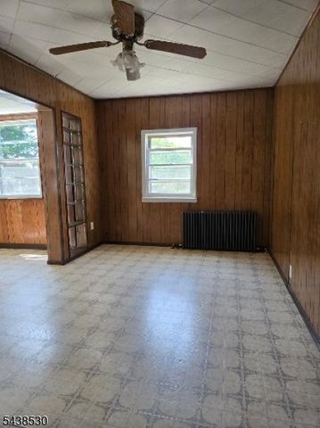 3 Carolina Ave, Jefferson Twp., NJ 07849