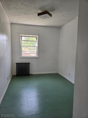 3 Carolina Ave, Jefferson Twp., NJ 07849