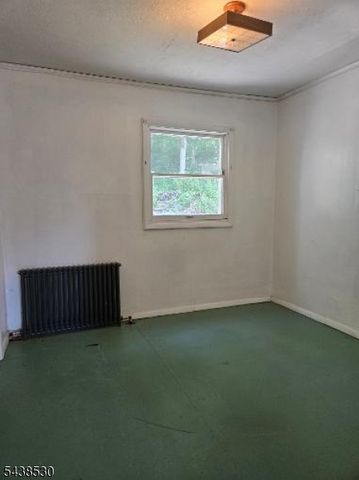 3 Carolina Ave, Jefferson Twp., NJ 07849