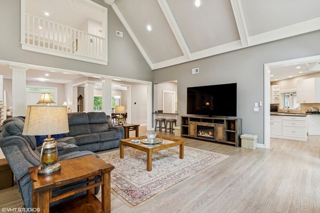 4723 Wellington Drive, Long Grove, IL 60047