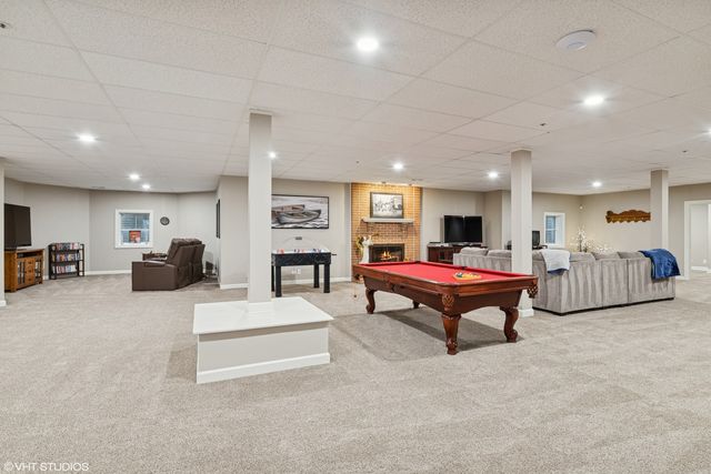 4723 Wellington Drive, Long Grove, IL 60047