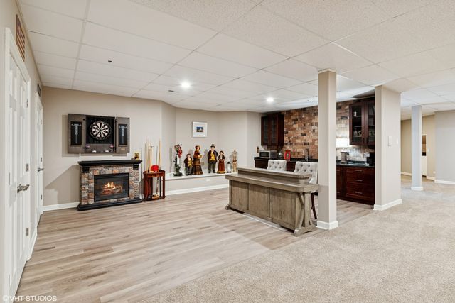 4723 Wellington Drive, Long Grove, IL 60047