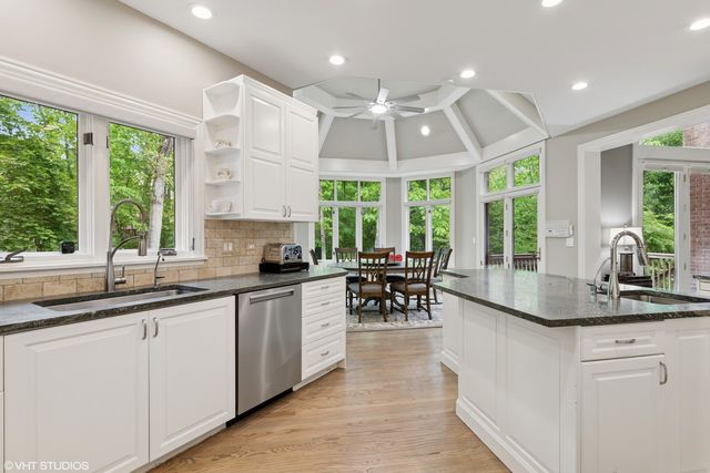 4723 Wellington Drive, Long Grove, IL 60047