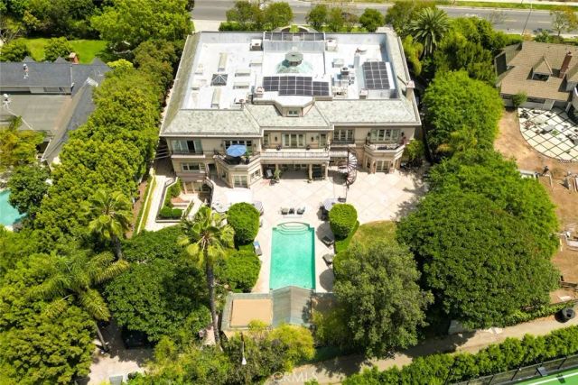 817 N Whittier Drive, Beverly Hills, CA 90210
