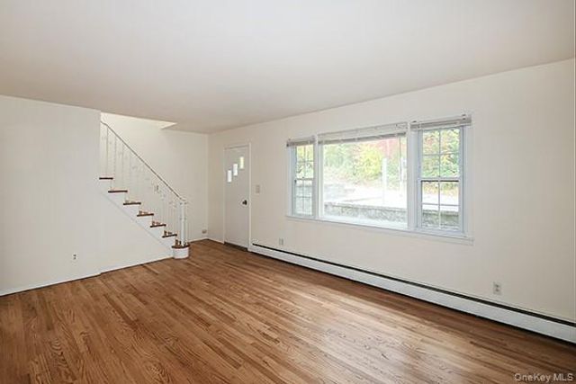 27 Potter Lane, Halesite, NY 11743