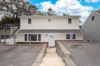 27 Potter Lane, Halesite, NY 11743