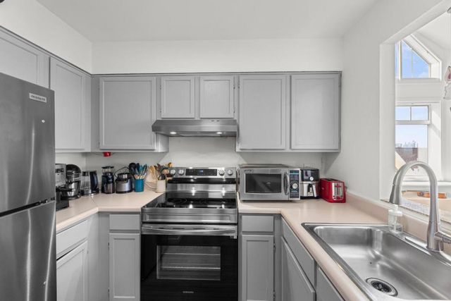 38 Rebecca Lane, San Francisco, CA 94124