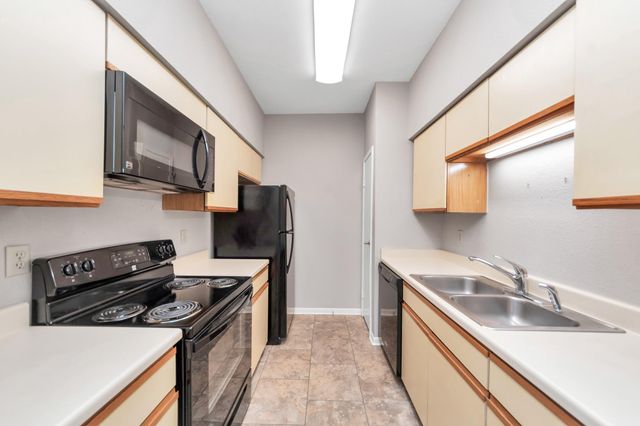 9850 Pagewood Lane 1304, Houston, TX 77042