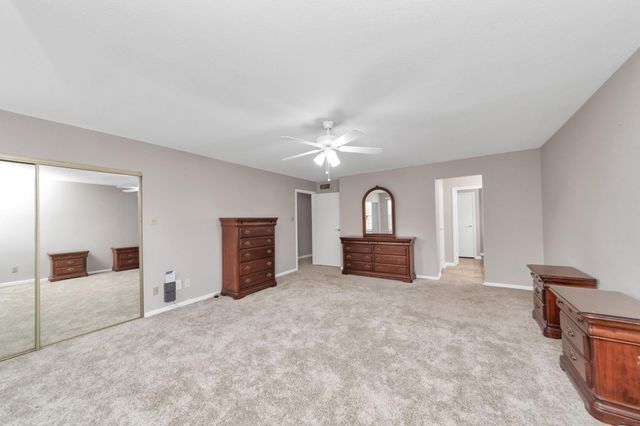 9850 Pagewood Lane 1304, Houston, TX 77042